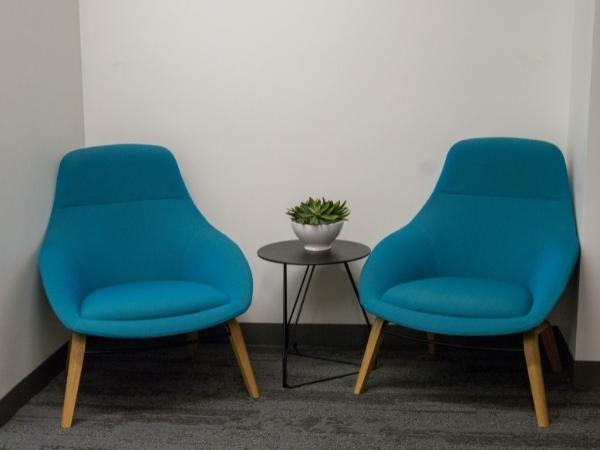 Arranging Your Office Furniture - Calgary Interiors (3)